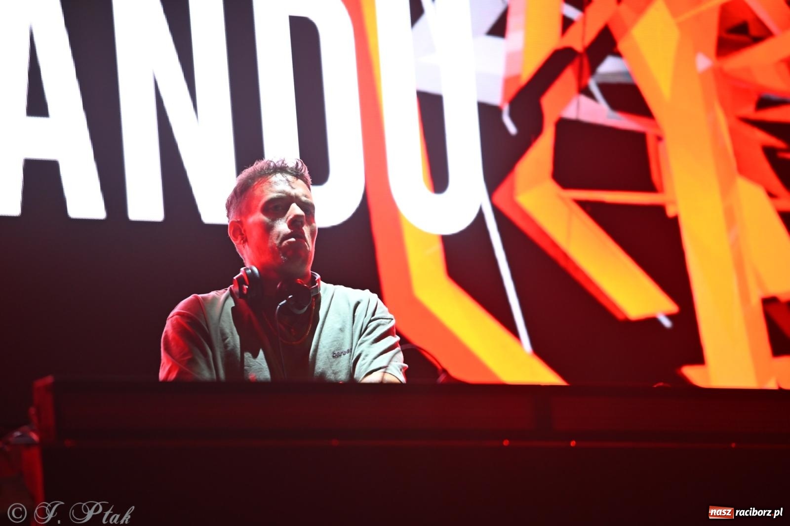 Zdjęcie w galerii na portalu naszraciborz.pl: Full Moon Festival rozświetlił Zamek Piastowski – relacja dzień drugi [FOTO i WIDEO] wiadomości z regionu