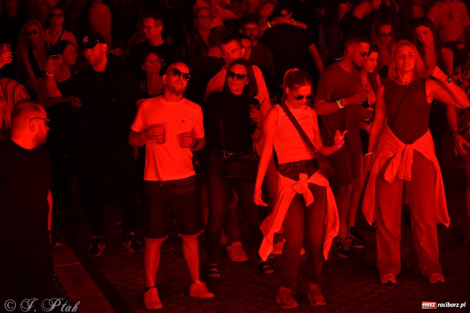 Zdjęcie w galerii na portalu naszraciborz.pl: Full Moon Festival rozświetlił Zamek Piastowski – relacja dzień drugi [FOTO i WIDEO] wiadomości z regionu