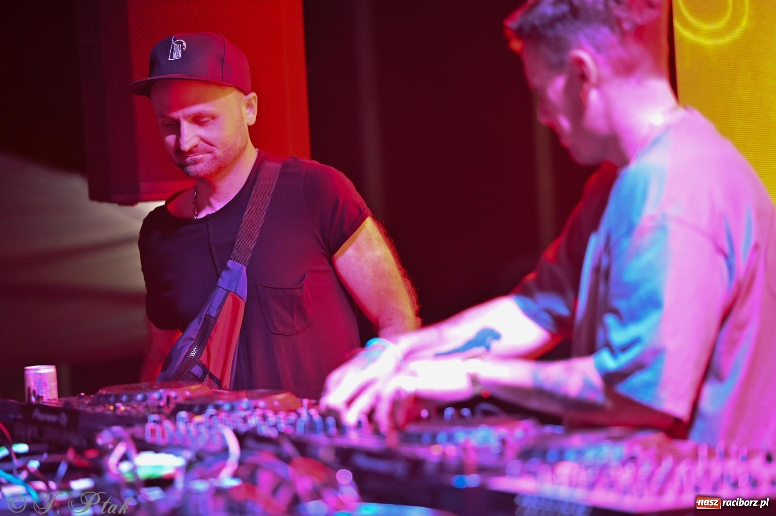 Zdjęcie w galerii na portalu naszraciborz.pl: Full Moon Festival rozświetlił Zamek Piastowski – relacja dzień drugi [FOTO i WIDEO] wiadomości z regionu