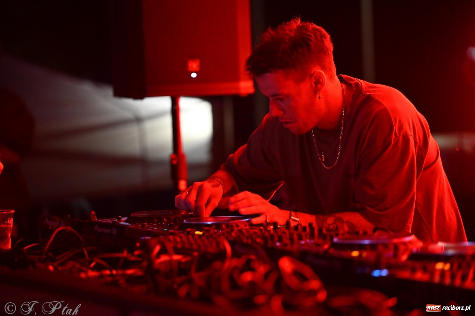 Zdjęcie w galerii na portalu naszraciborz.pl: Full Moon Festival rozświetlił Zamek Piastowski – relacja dzień drugi [FOTO i WIDEO] wiadomości z regionu