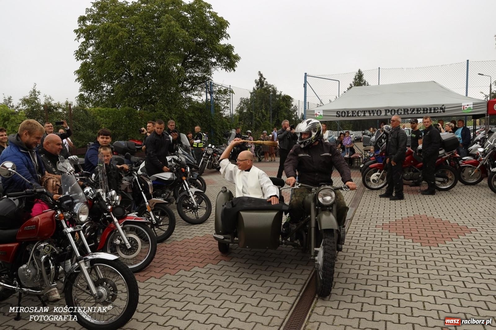 Zdjęcie w galerii na portalu naszraciborz.pl: Motozlot ku czci św. Krzysztofa w Pogrzebieniu – tradycja, pasja i błogosławieństwo na drogę [FOTO i WIDEO] wiadomości z regionu