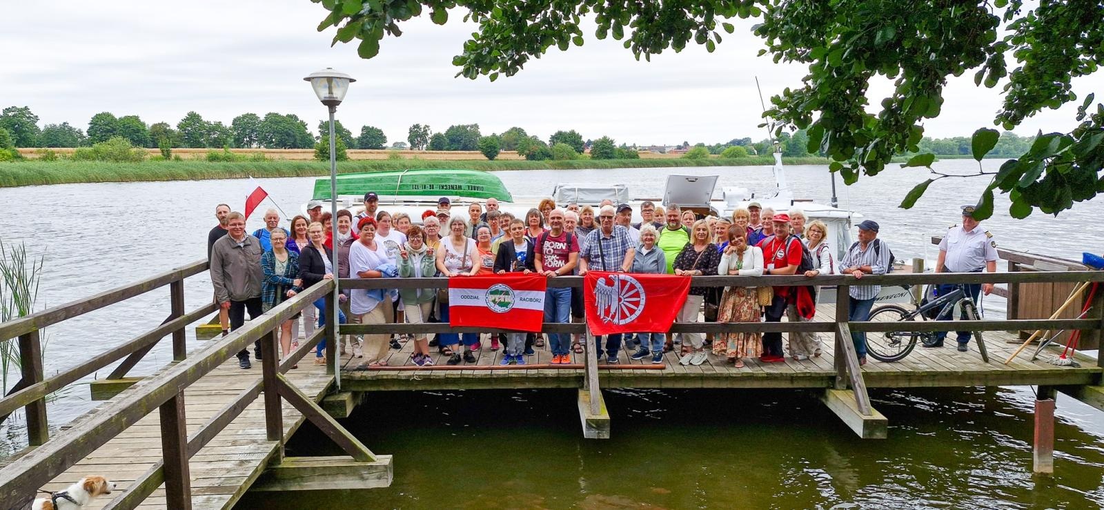 Zdjęcie w galerii na portalu naszraciborz.pl: Poznań, Biskupin i Gniezno w programie letniej wycieczki PTTK Racibórz wiadomości z regionu