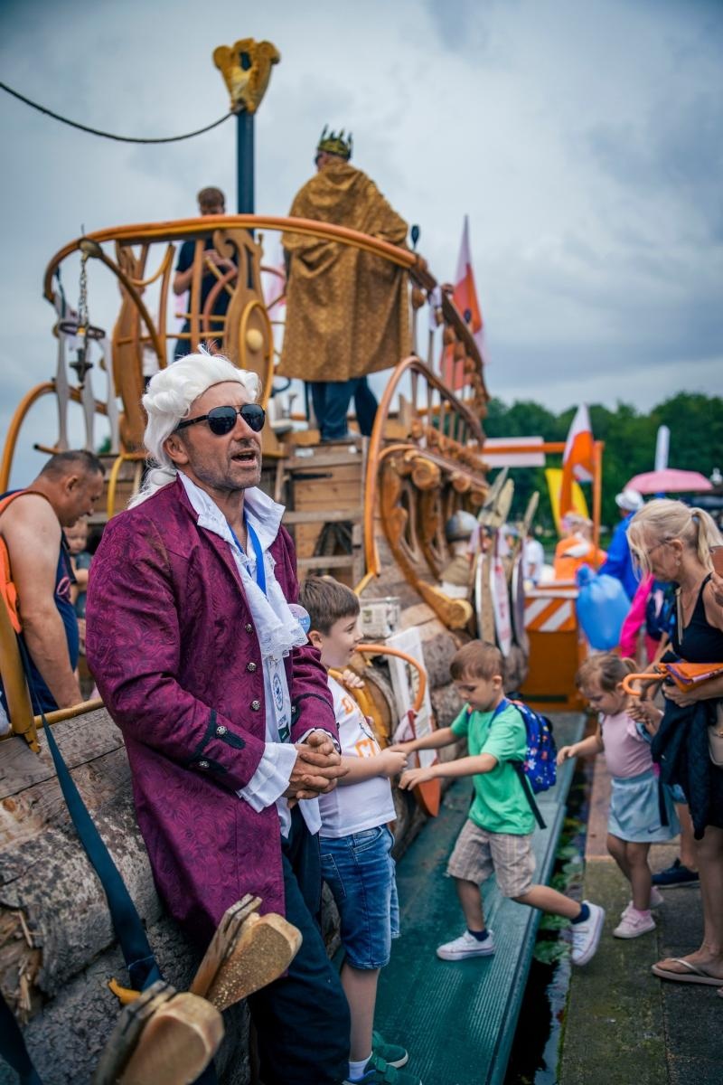 Zdjęcie w galerii na portalu naszraciborz.pl: Raciborzanie najlepsi w kraju! Sukces na Mistrzostwach Polski w Pływaniu na Byle Czym wiadomości z regionu