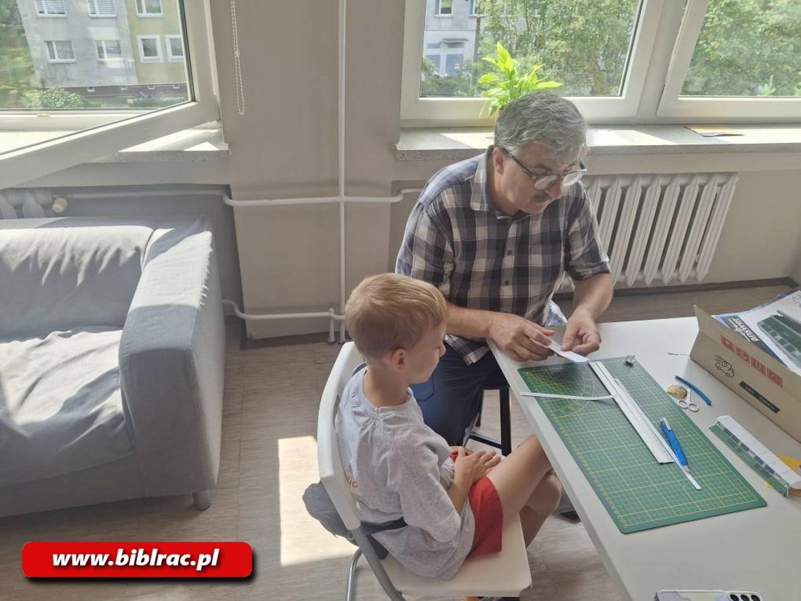 Zdjęcie w galerii na portalu naszraciborz.pl: Z Disneyem dookoła świata – wakacyjne przygody w bibliotecznych filiach wiadomości z regionu