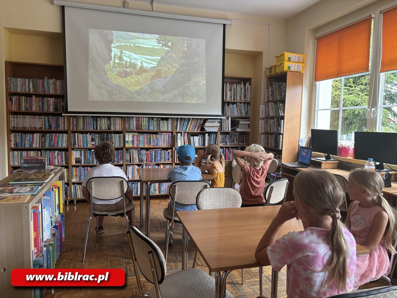 Zdjęcie w galerii na portalu naszraciborz.pl: Z Disneyem dookoła świata – wakacyjne przygody w bibliotecznych filiach wiadomości z regionu