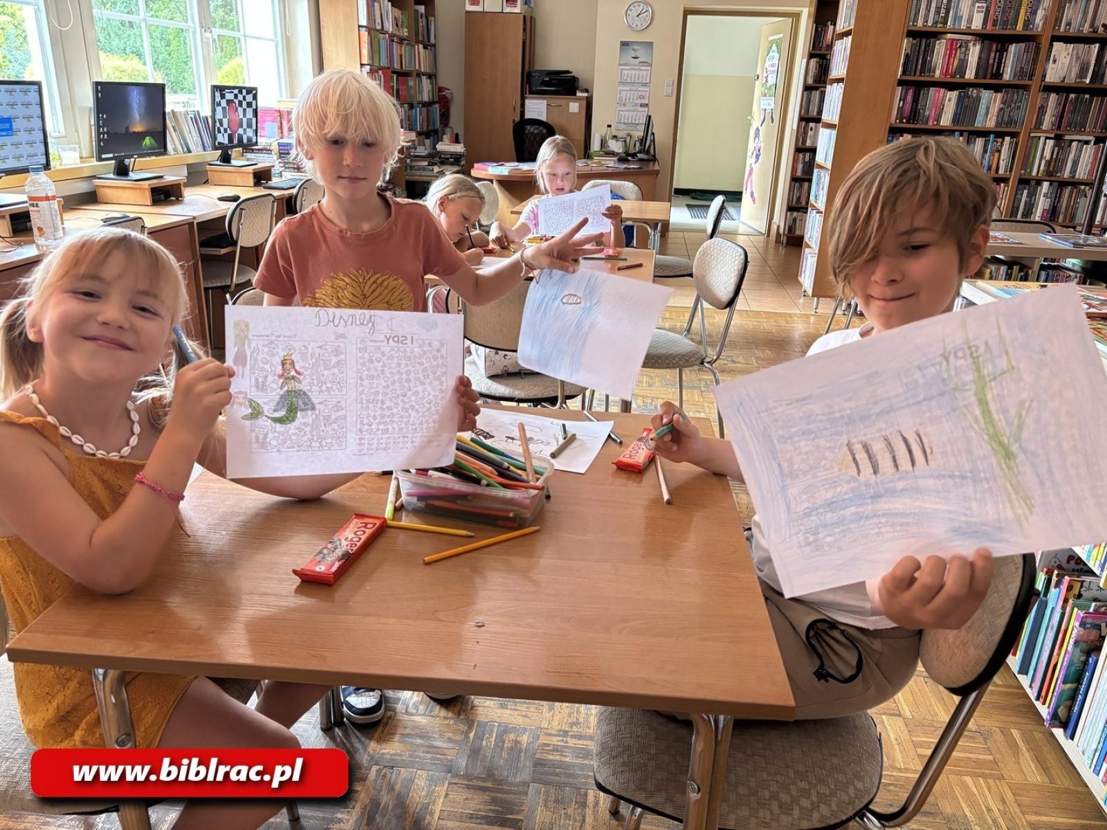 Zdjęcie w galerii na portalu naszraciborz.pl: Z Disneyem dookoła świata – wakacyjne przygody w bibliotecznych filiach wiadomości z regionu