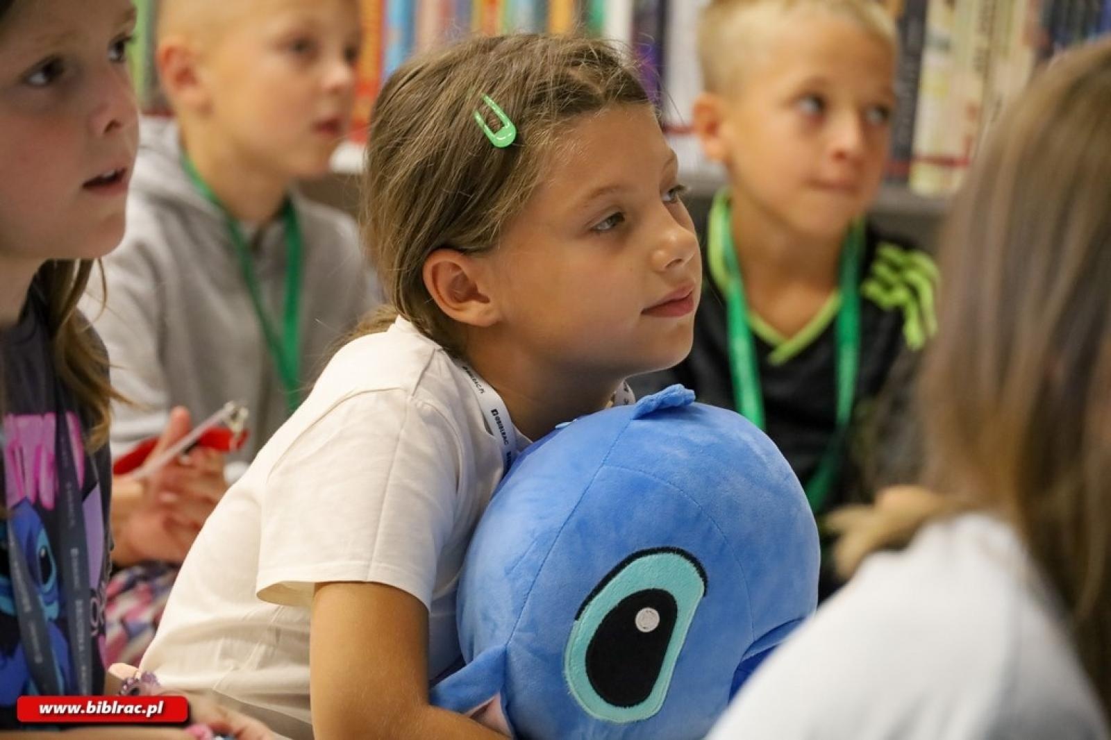 Zdjęcie w galerii na portalu naszraciborz.pl: Z Disneyem dookoła świata. Aloha z biblioteki! wiadomości z regionu