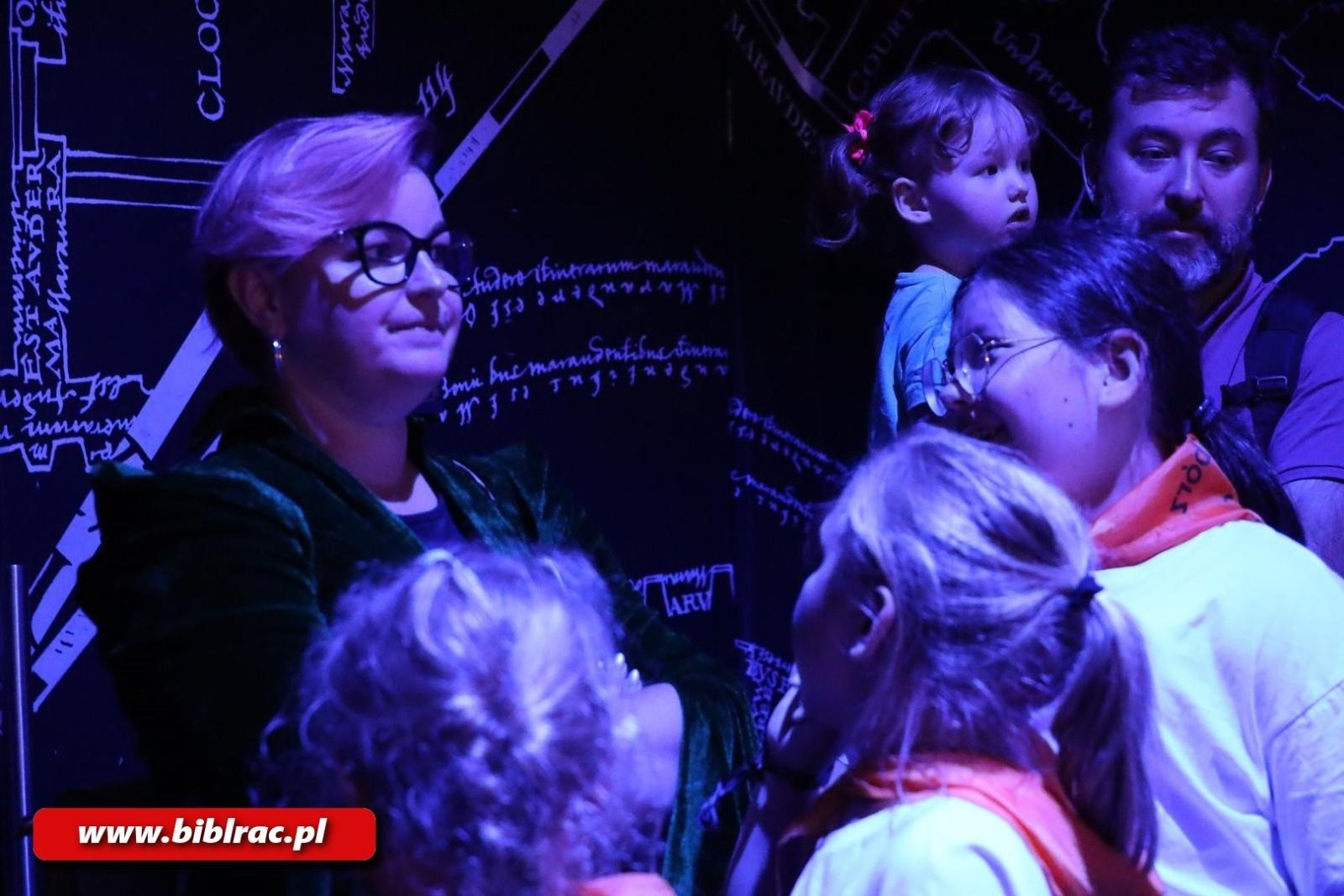 Zdjęcie w galerii na portalu naszraciborz.pl: Magiczna podróż do świata Harry’ego Pottera – relacja z wyjazdu w ramach Lata z Biblioteką wiadomości z regionu