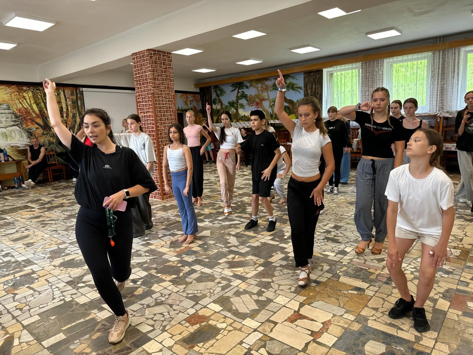 Zdjęcie w galerii na portalu naszraciborz.pl: Potańcówka w Parku Roth na BIS! Raciborskie Centrum Kultury podsumowało polsko-czeski projekt INTERREG wiadomości z regionu