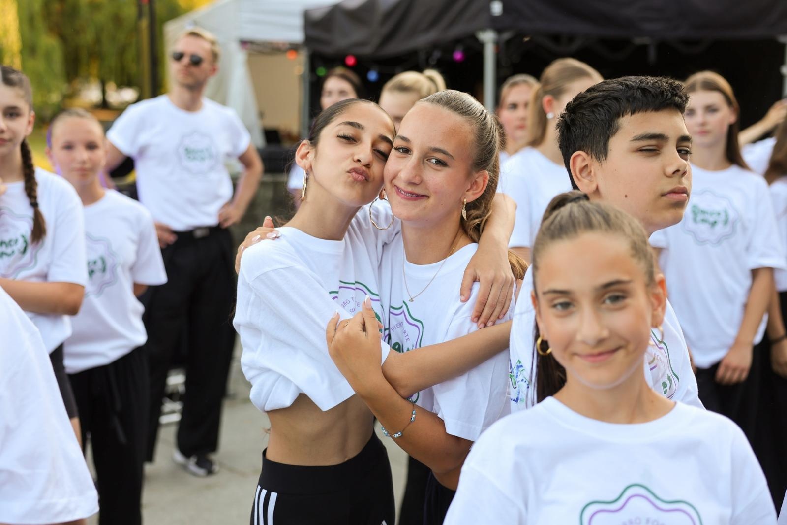 Zdjęcie w galerii na portalu naszraciborz.pl: Potańcówka w Parku Roth na BIS! Raciborskie Centrum Kultury podsumowało polsko-czeski projekt INTERREG wiadomości z regionu