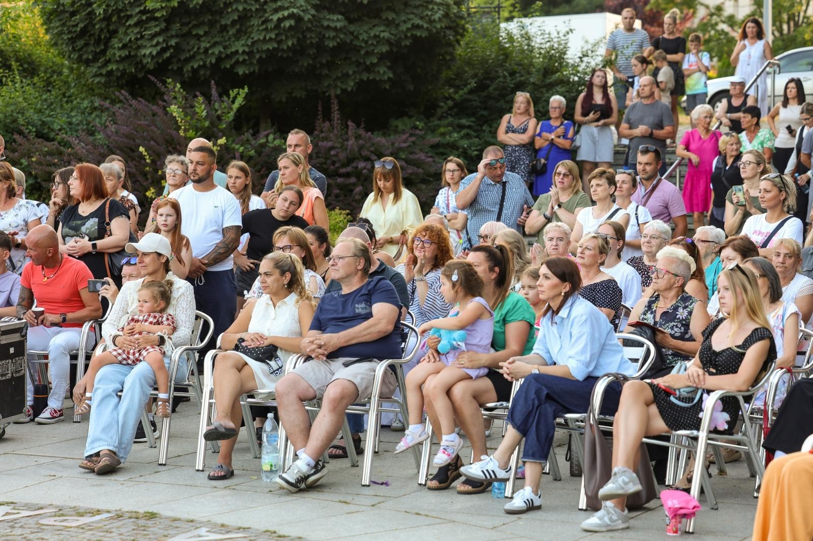 Zdjęcie w galerii na portalu naszraciborz.pl: Potańcówka w Parku Roth na BIS! Raciborskie Centrum Kultury podsumowało polsko-czeski projekt INTERREG wiadomości z regionu