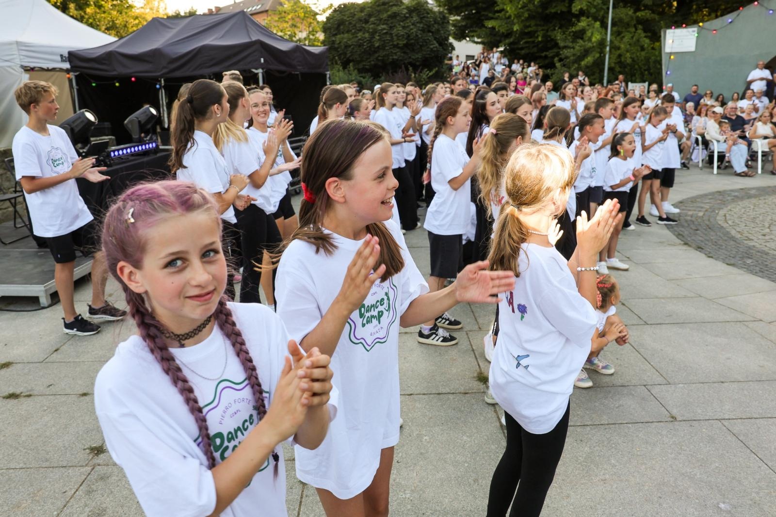 Zdjęcie w galerii na portalu naszraciborz.pl: Potańcówka w Parku Roth na BIS! Raciborskie Centrum Kultury podsumowało polsko-czeski projekt INTERREG wiadomości z regionu