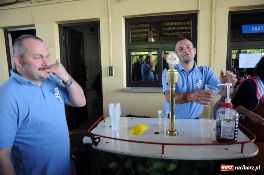 Zdjęcie w galerii na portalu naszraciborz.pl: Tłumy na jarmarku w Chałupkach wiadomości z regionu