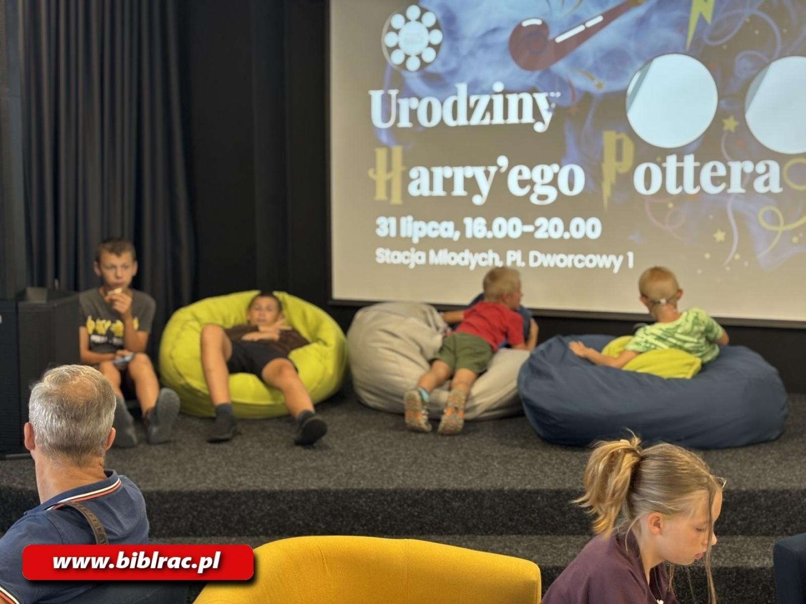 Zdjęcie w galerii na portalu naszraciborz.pl: Urodziny Harry’ego Pottera na Stacji Młodych! wiadomości z regionu