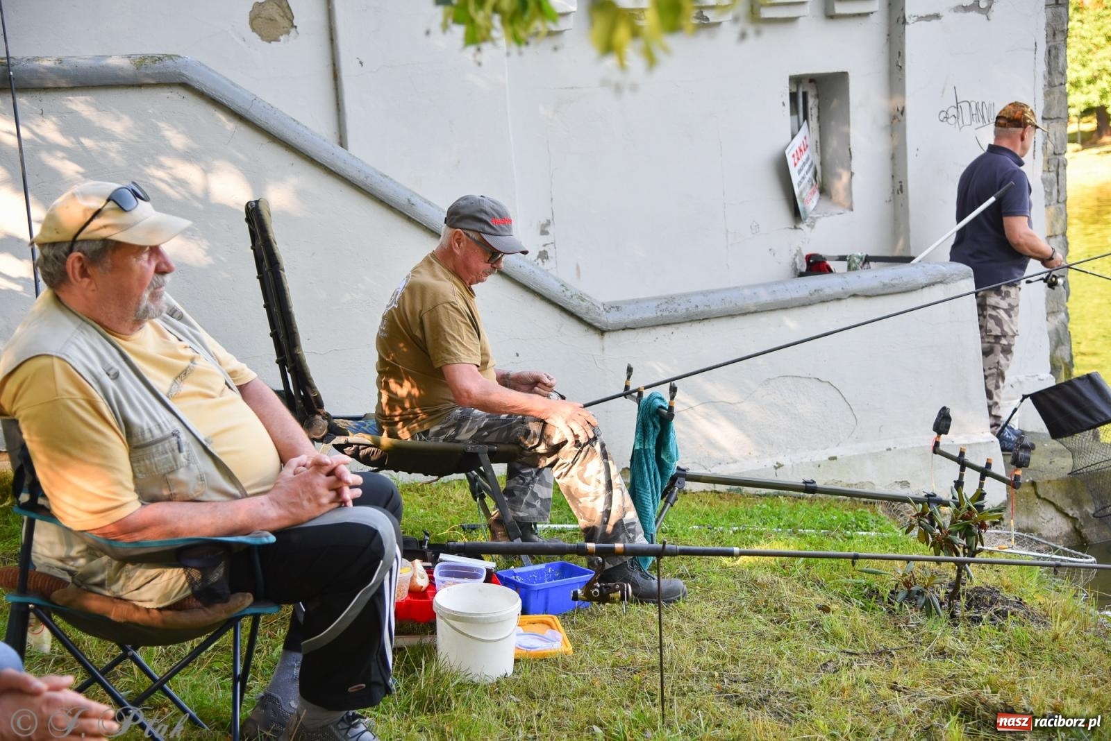 Zdjęcie w galerii na portalu naszraciborz.pl: Aż trudno uwierzyć, gdzie w Raciborzu złowiono tego szczupaka! wiadomości z regionu