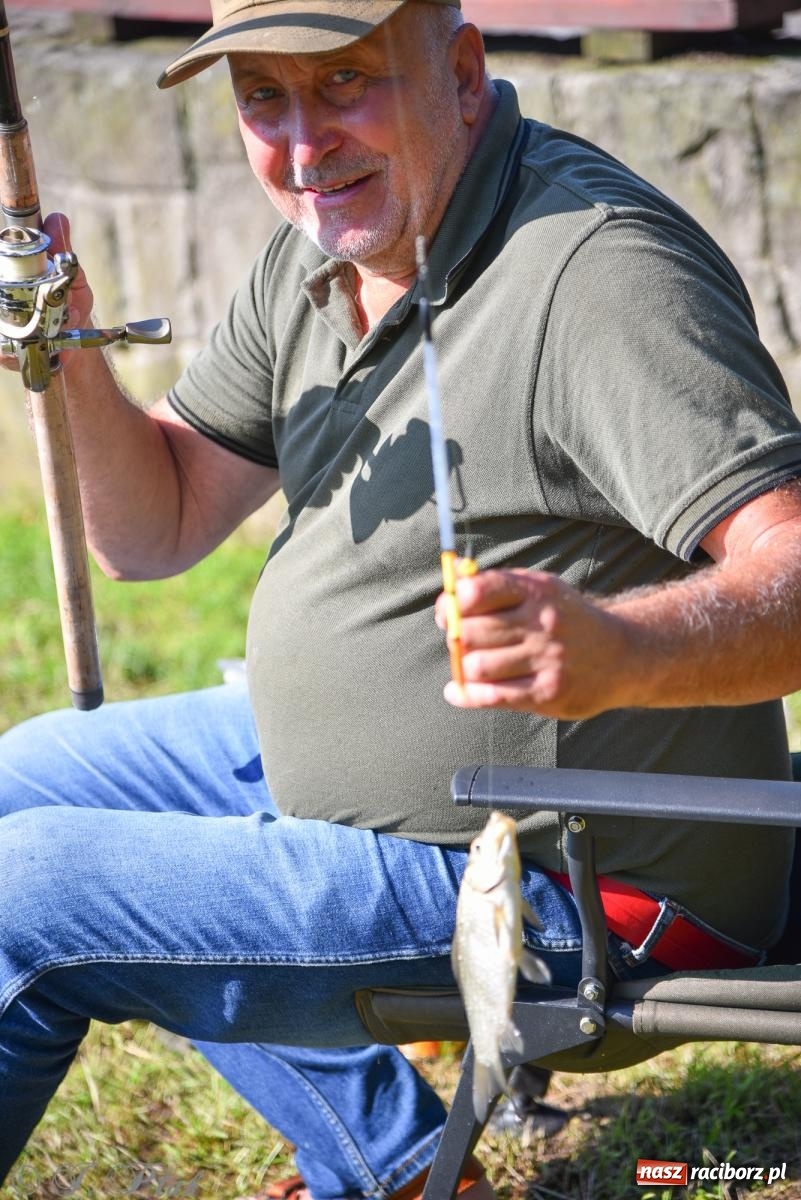 Zdjęcie w galerii na portalu naszraciborz.pl: Aż trudno uwierzyć, gdzie w Raciborzu złowiono tego szczupaka! wiadomości z regionu