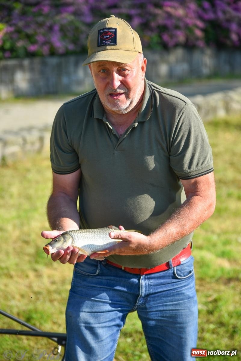 Zdjęcie w galerii na portalu naszraciborz.pl: Aż trudno uwierzyć, gdzie w Raciborzu złowiono tego szczupaka! wiadomości z regionu