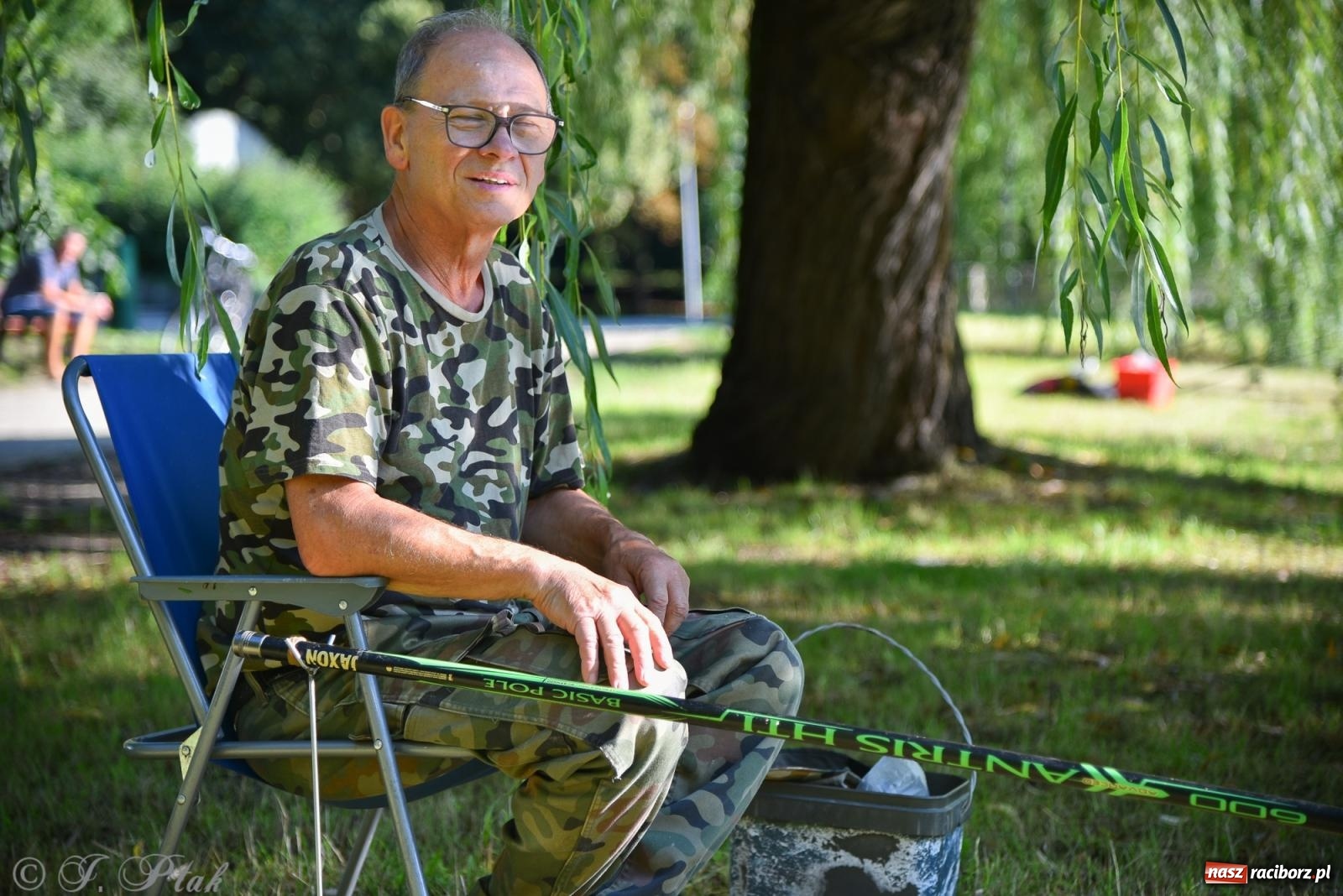 Zdjęcie w galerii na portalu naszraciborz.pl: Aż trudno uwierzyć, gdzie w Raciborzu złowiono tego szczupaka! wiadomości z regionu