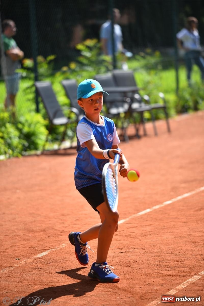 Zdjęcie w galerii na portalu naszraciborz.pl: Młodzi tenisiści walczyli o puchar lata. Finał Summer Kids Cup 2025 w Raciborzu wiadomości z regionu