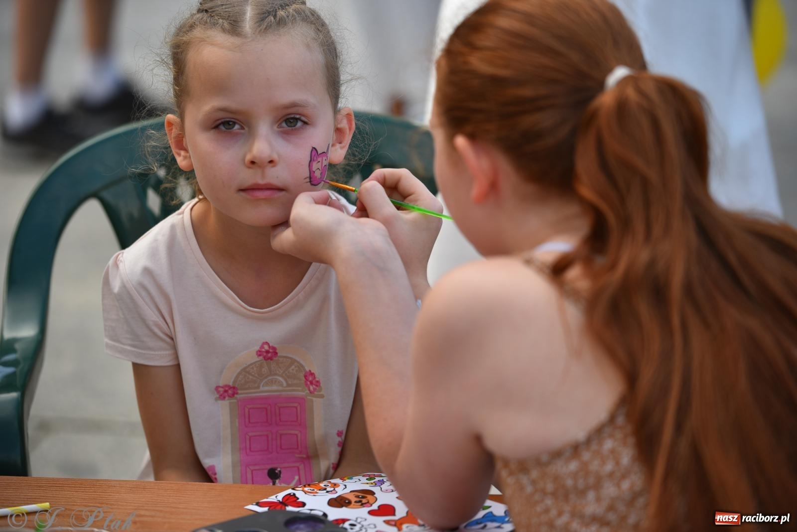 Zdjęcie w galerii na portalu naszraciborz.pl: Muzyka, wiara i ruch w sercu miasta – chrześcijański koncert i warsztaty w parku Roth wiadomości z regionu