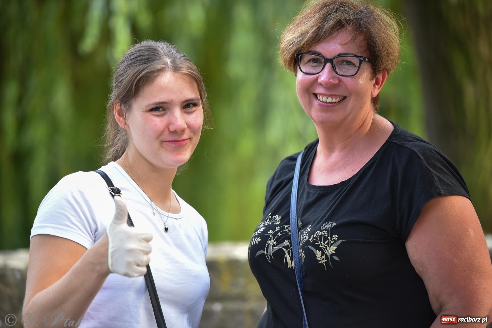 Zdjęcie w galerii na portalu naszraciborz.pl: Muzyka, wiara i ruch w sercu miasta – chrześcijański koncert i warsztaty w parku Roth wiadomości z regionu