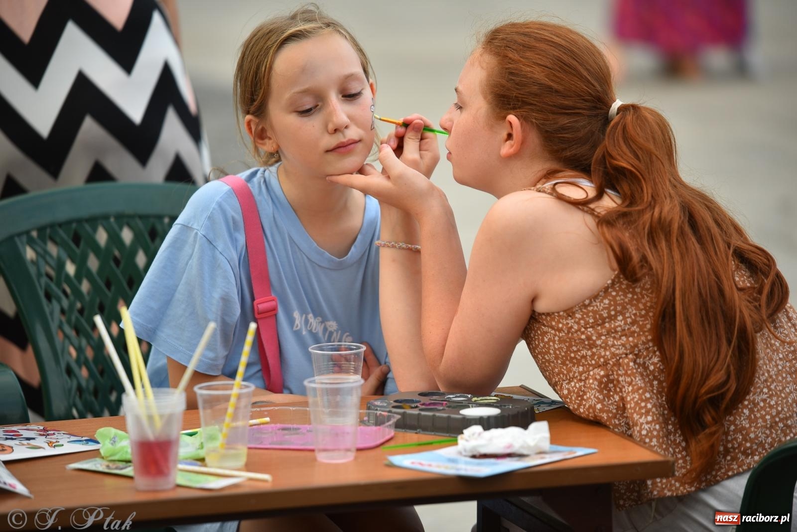 Zdjęcie w galerii na portalu naszraciborz.pl: Muzyka, wiara i ruch w sercu miasta – chrześcijański koncert i warsztaty w parku Roth wiadomości z regionu