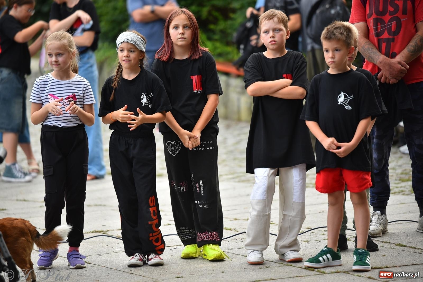 Zdjęcie w galerii na portalu naszraciborz.pl: Muzyka, wiara i ruch w sercu miasta – chrześcijański koncert i warsztaty w parku Roth wiadomości z regionu