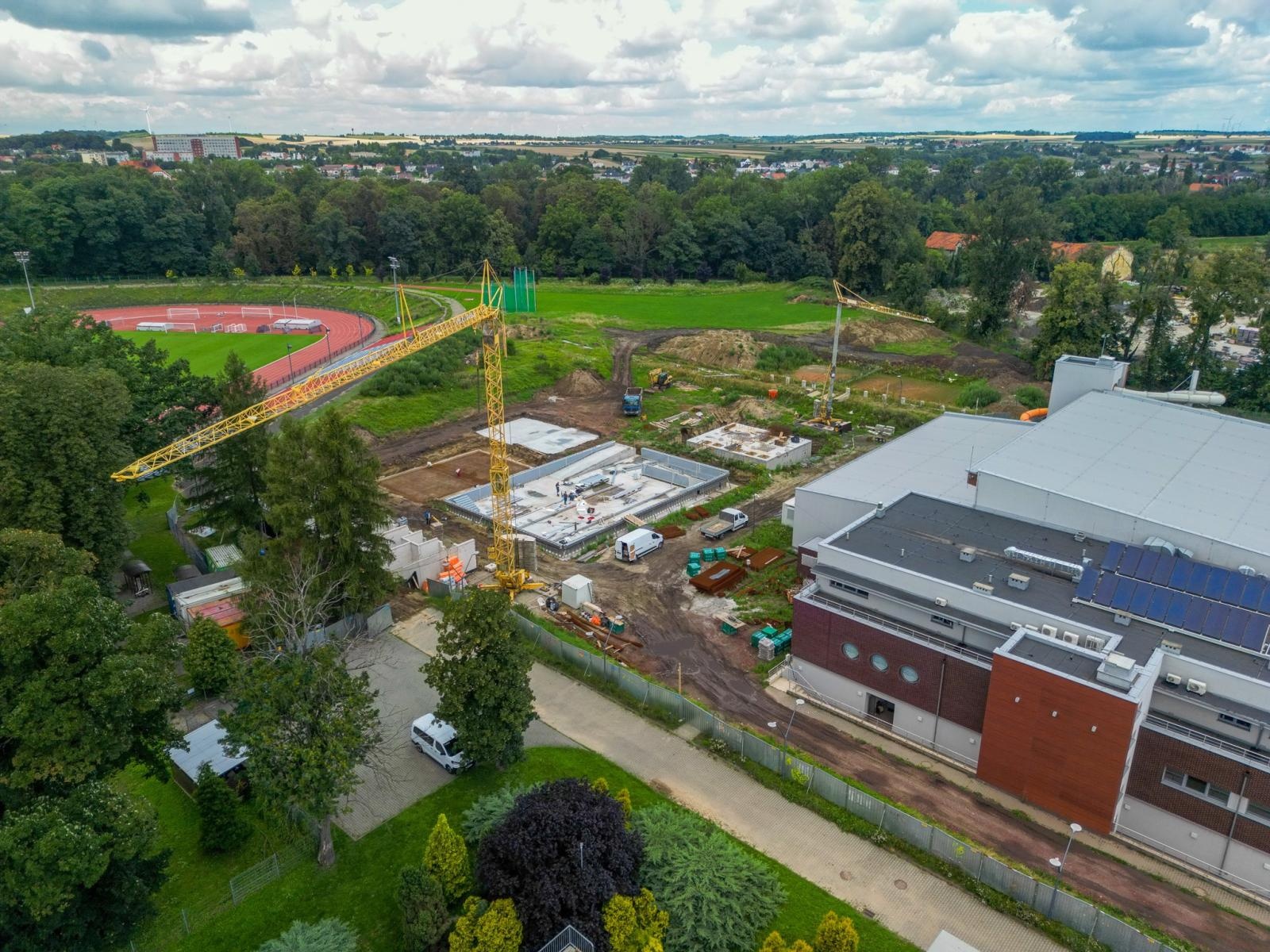 Zdjęcie w galerii na portalu naszraciborz.pl: Trwa budowa nowej atrakcji Raciborza – zobacz najnowsze zdjęcia z drona wiadomości z regionu
