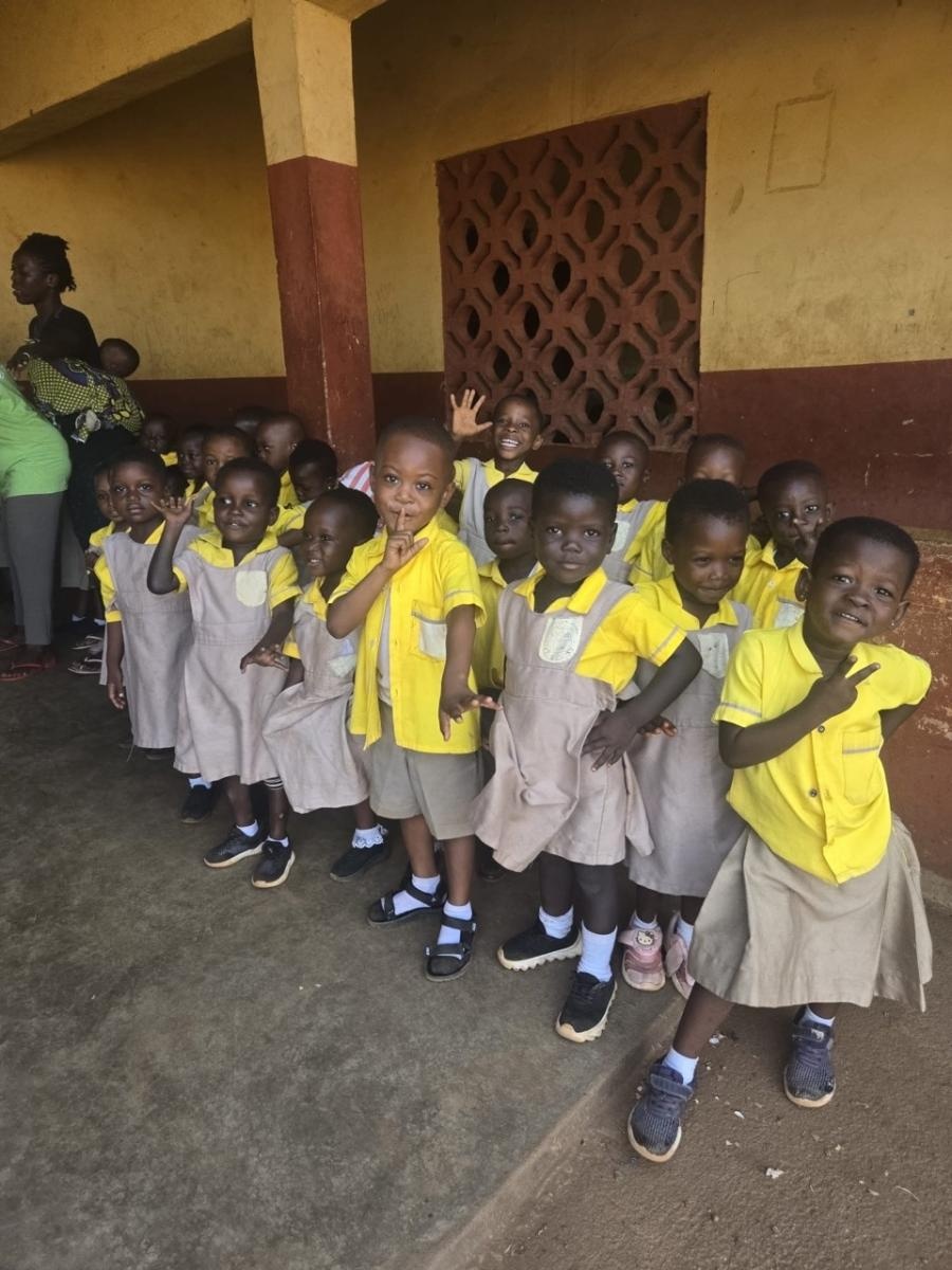 Zdjęcie w galerii na portalu naszraciborz.pl: Afrykański świt edukacji – pomoc, która ma twarz dziecka wiadomości z regionu