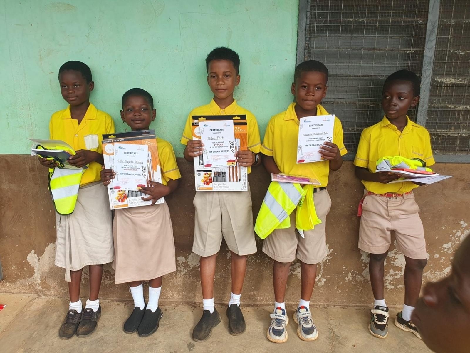 Zdjęcie w galerii na portalu naszraciborz.pl: Afrykański świt edukacji – pomoc, która ma twarz dziecka wiadomości z regionu