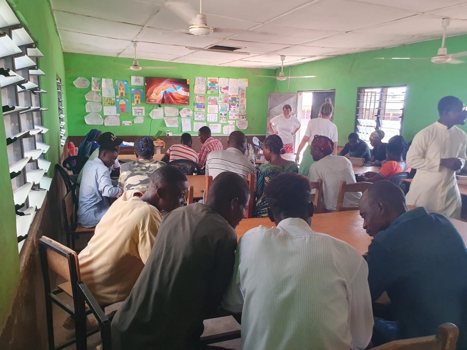 Zdjęcie w galerii na portalu naszraciborz.pl: Afrykański świt edukacji – pomoc, która ma twarz dziecka wiadomości z regionu