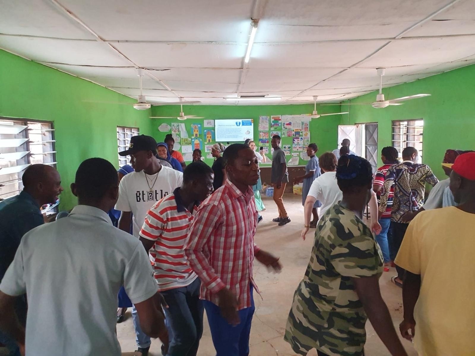 Zdjęcie w galerii na portalu naszraciborz.pl: Afrykański świt edukacji – pomoc, która ma twarz dziecka wiadomości z regionu