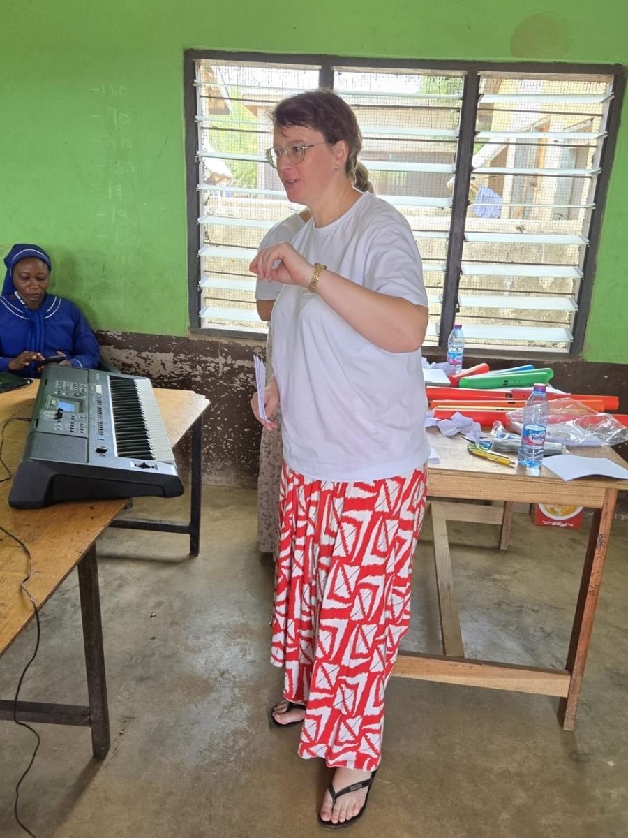 Zdjęcie w galerii na portalu naszraciborz.pl: Afrykański świt edukacji – pomoc, która ma twarz dziecka wiadomości z regionu