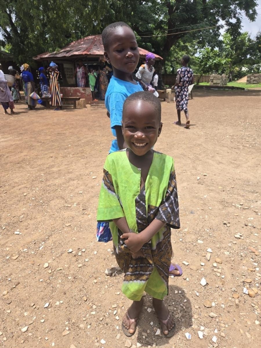 Zdjęcie w galerii na portalu naszraciborz.pl: Afrykański świt edukacji – pomoc, która ma twarz dziecka wiadomości z regionu