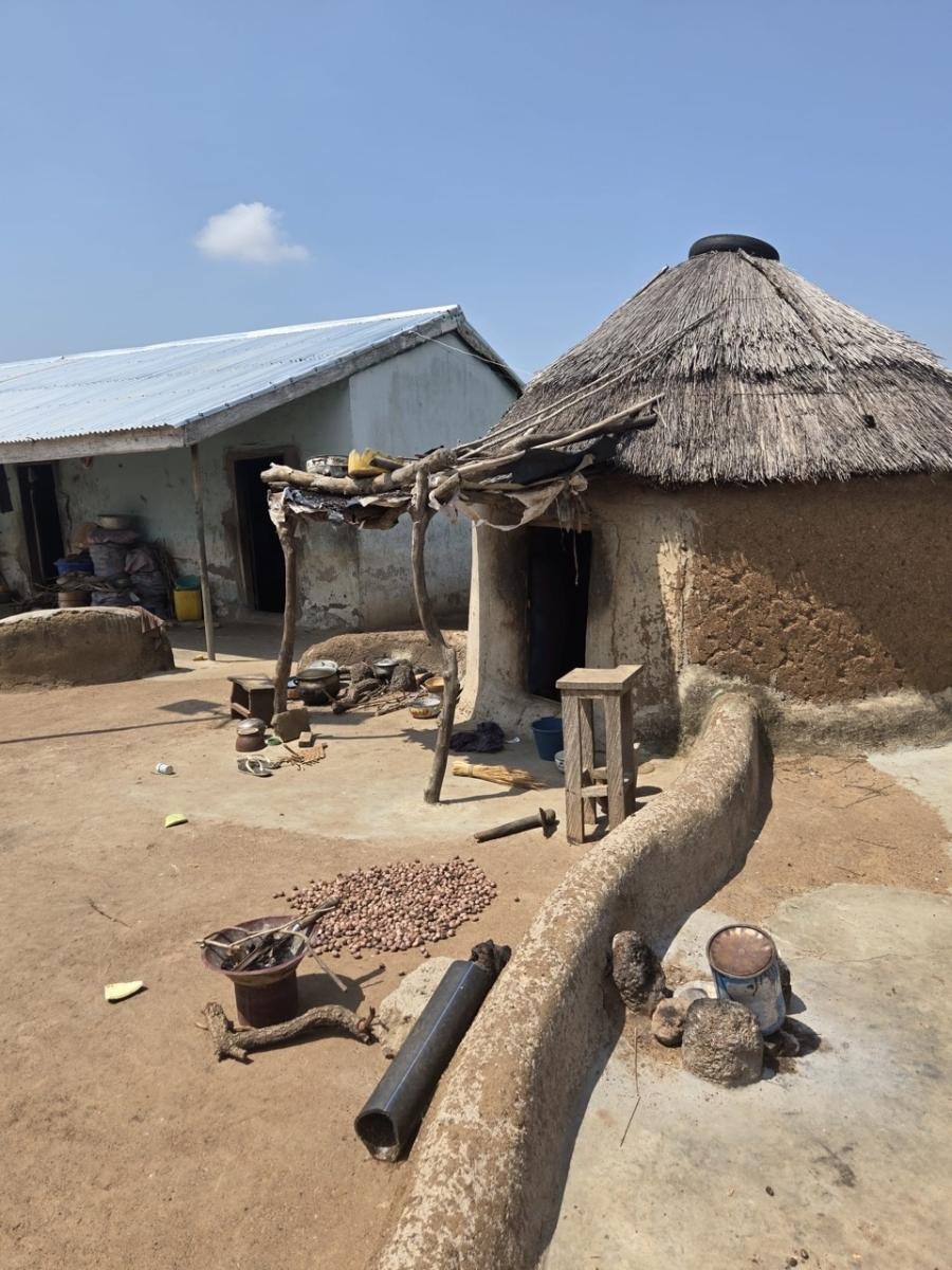Zdjęcie w galerii na portalu naszraciborz.pl: Afrykański świt edukacji – pomoc, która ma twarz dziecka wiadomości z regionu