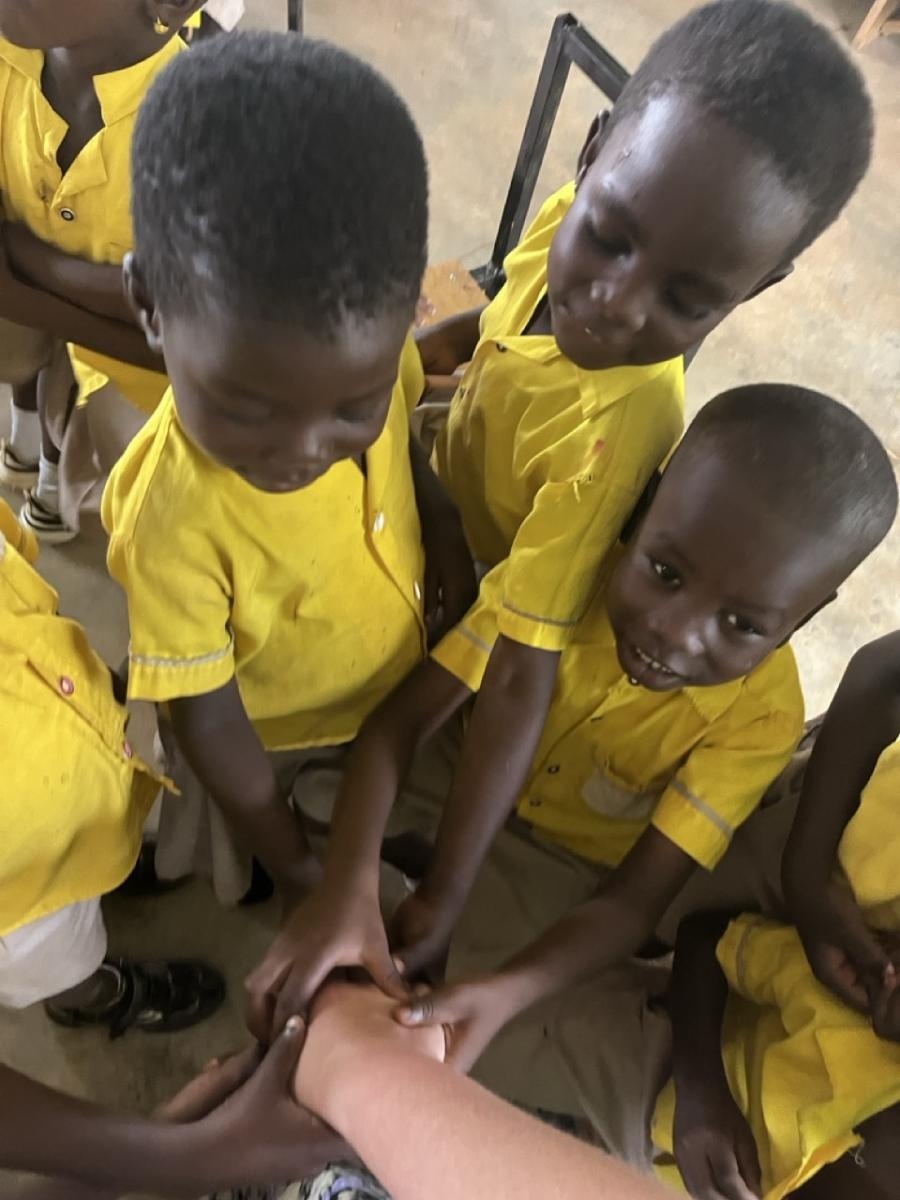 Zdjęcie w galerii na portalu naszraciborz.pl: Afrykański świt edukacji – pomoc, która ma twarz dziecka wiadomości z regionu