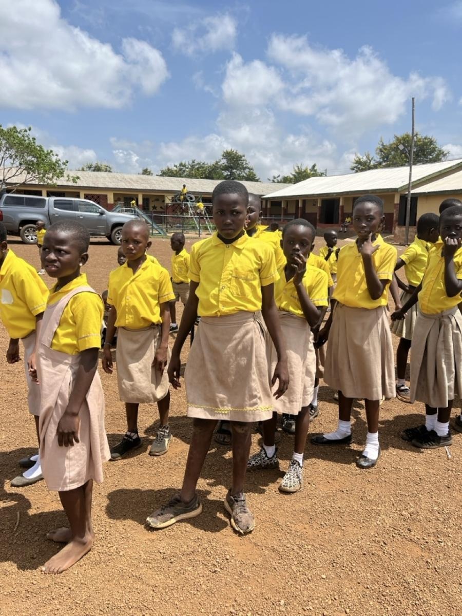 Zdjęcie w galerii na portalu naszraciborz.pl: Afrykański świt edukacji – pomoc, która ma twarz dziecka wiadomości z regionu