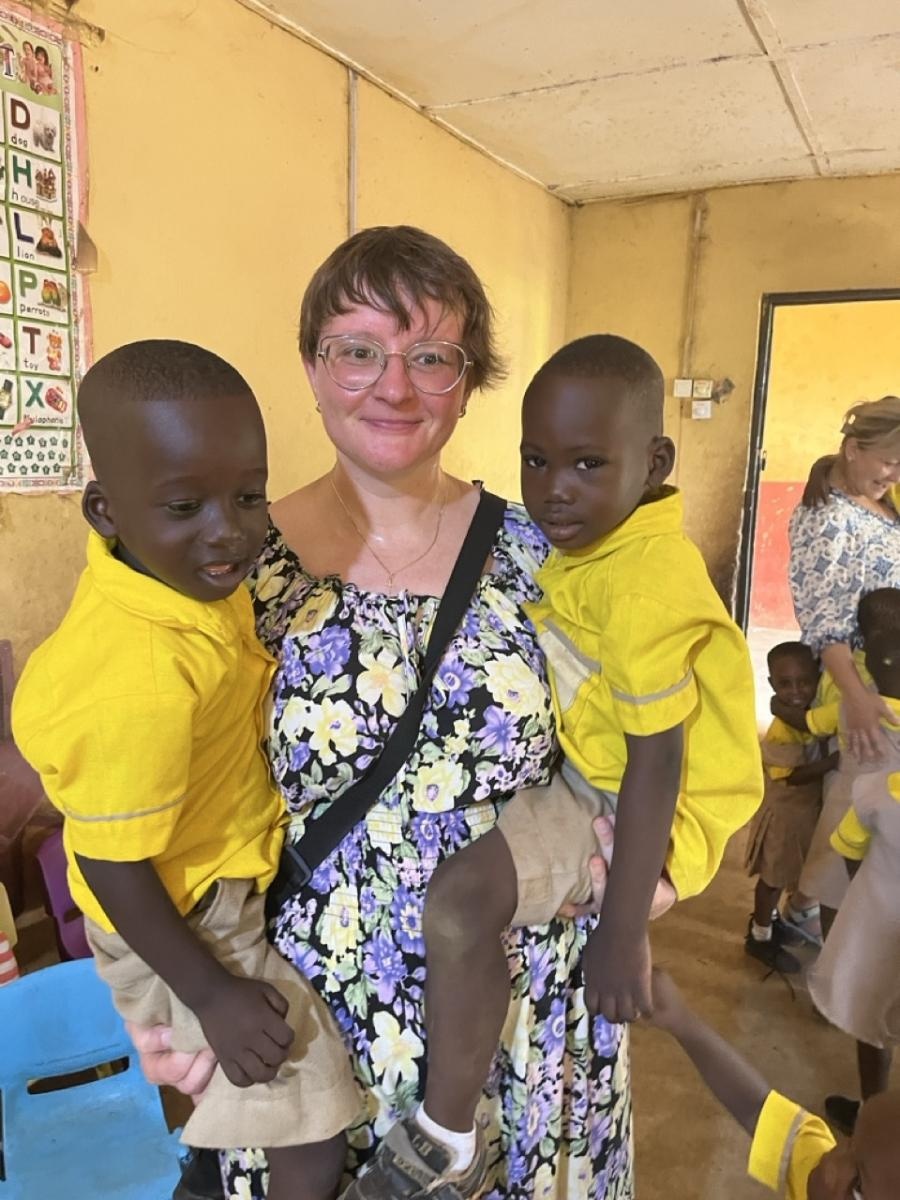 Zdjęcie w galerii na portalu naszraciborz.pl: Afrykański świt edukacji – pomoc, która ma twarz dziecka wiadomości z regionu