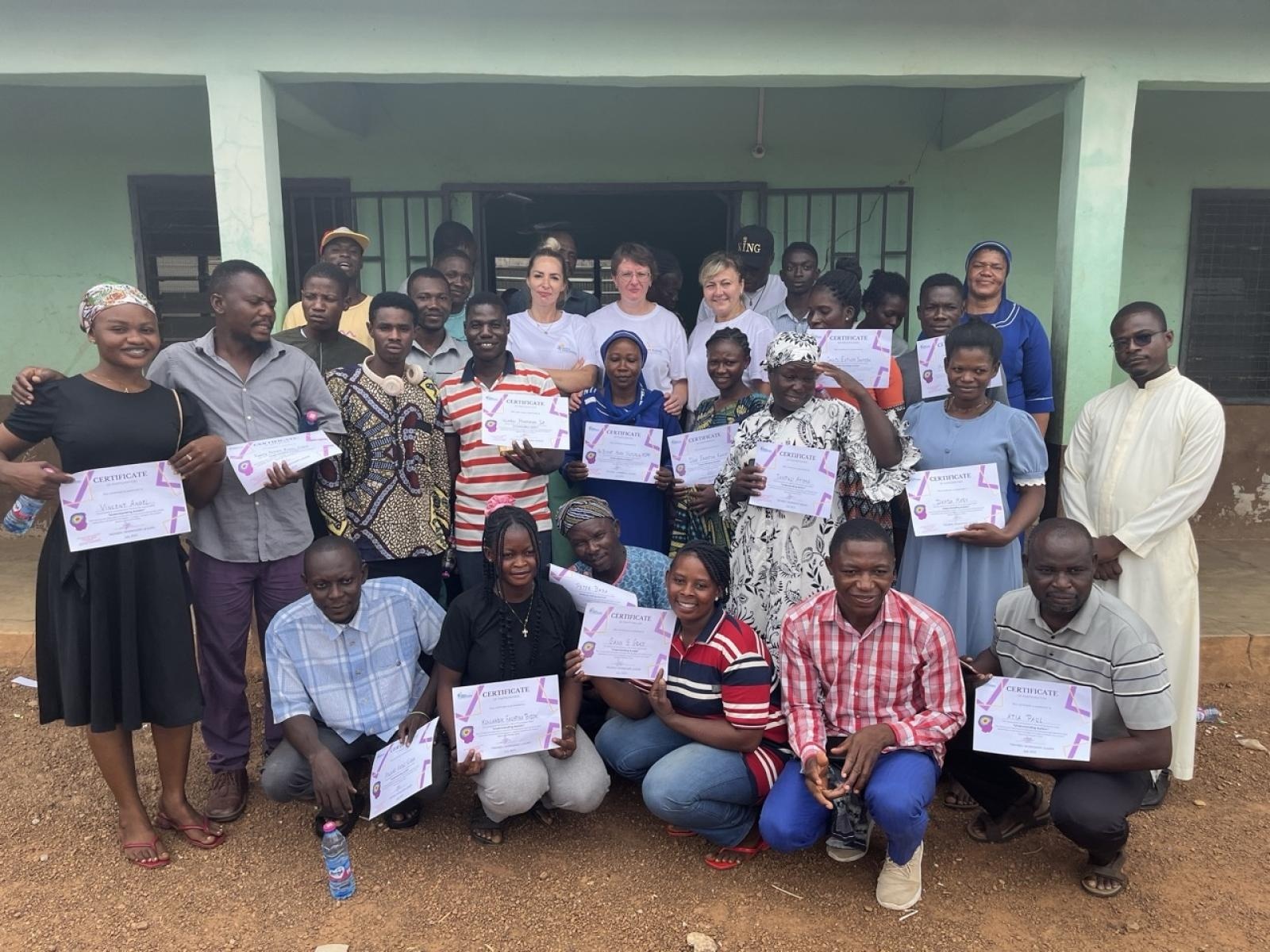 Zdjęcie w galerii na portalu naszraciborz.pl: Afrykański świt edukacji – pomoc, która ma twarz dziecka wiadomości z regionu