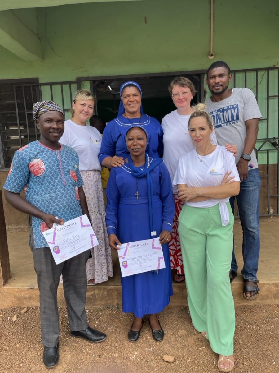 Zdjęcie w galerii na portalu naszraciborz.pl: Afrykański świt edukacji – pomoc, która ma twarz dziecka wiadomości z regionu