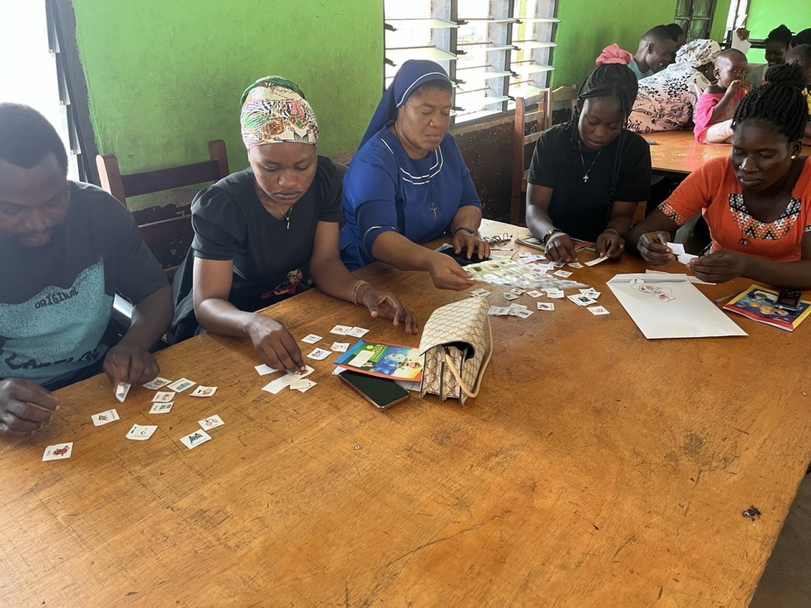 Zdjęcie w galerii na portalu naszraciborz.pl: Afrykański świt edukacji – pomoc, która ma twarz dziecka wiadomości z regionu