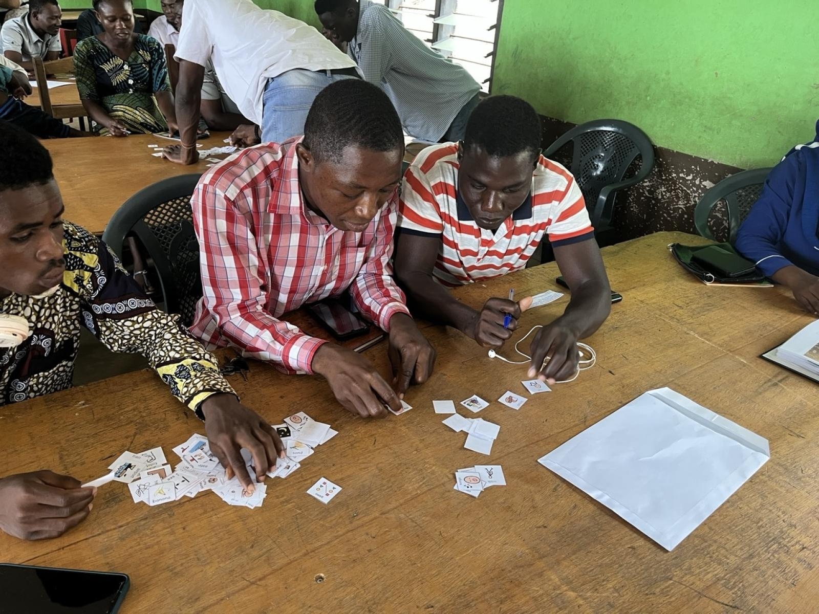 Zdjęcie w galerii na portalu naszraciborz.pl: Afrykański świt edukacji – pomoc, która ma twarz dziecka wiadomości z regionu