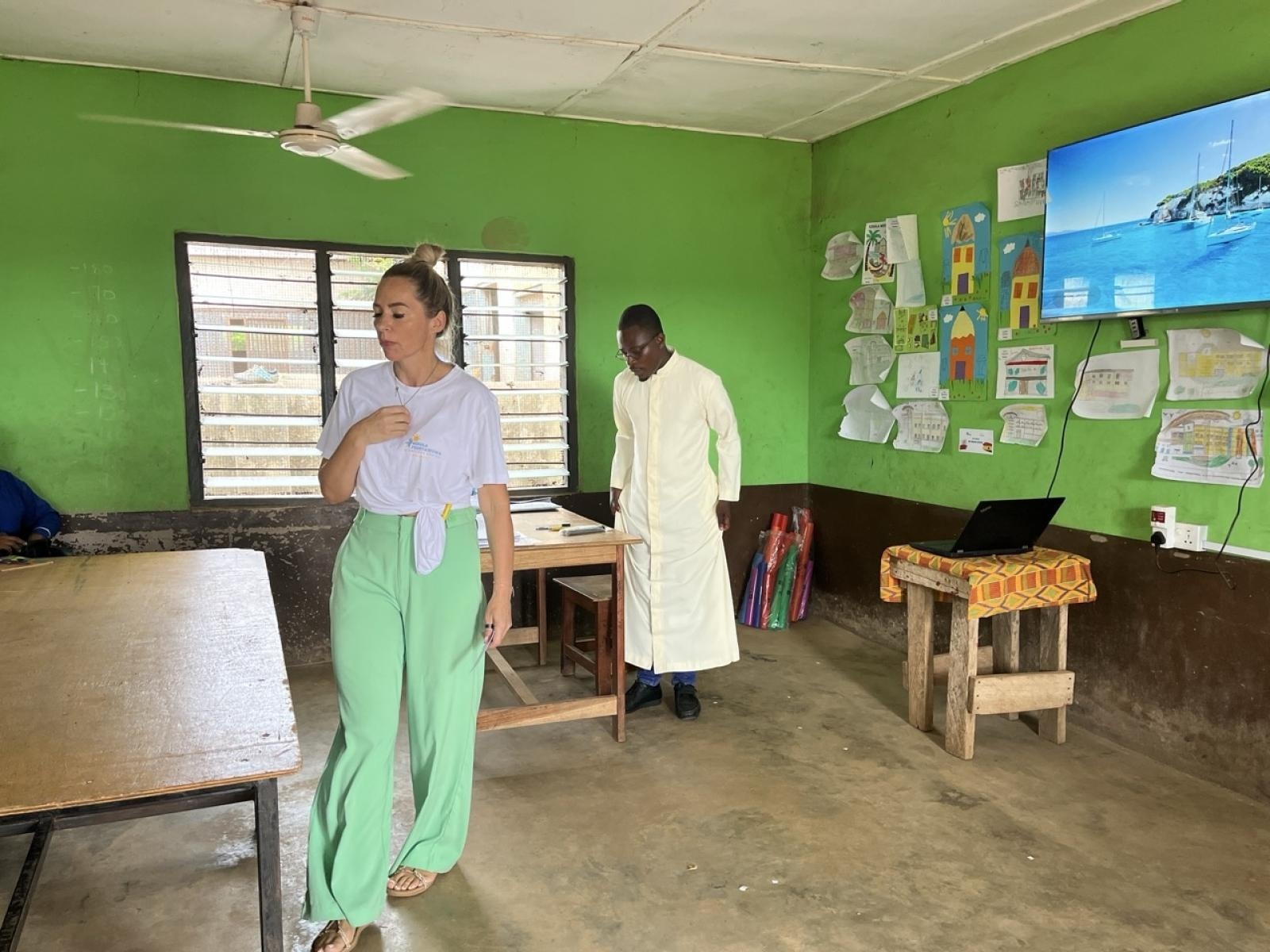 Zdjęcie w galerii na portalu naszraciborz.pl: Afrykański świt edukacji – pomoc, która ma twarz dziecka wiadomości z regionu