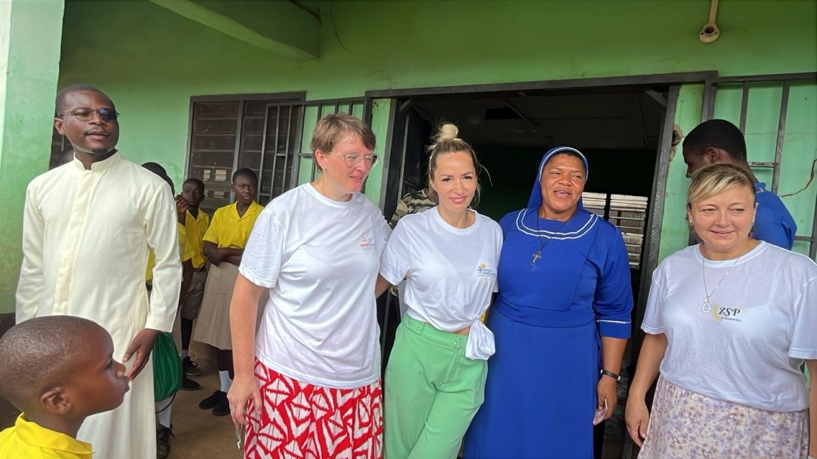 Zdjęcie w galerii na portalu naszraciborz.pl: Afrykański świt edukacji – pomoc, która ma twarz dziecka wiadomości z regionu