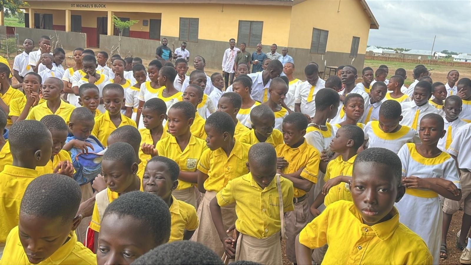 Zdjęcie w galerii na portalu naszraciborz.pl: Afrykański świt edukacji – pomoc, która ma twarz dziecka wiadomości z regionu