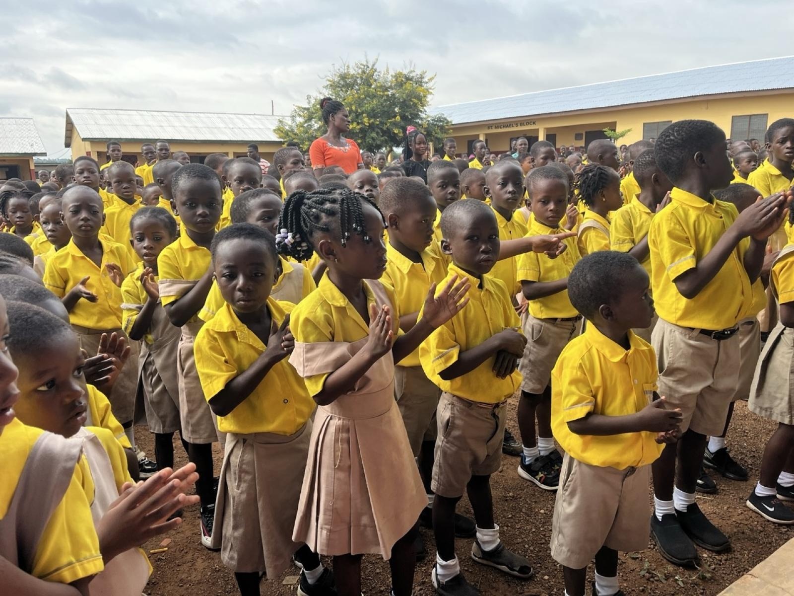 Zdjęcie w galerii na portalu naszraciborz.pl: Afrykański świt edukacji – pomoc, która ma twarz dziecka wiadomości z regionu