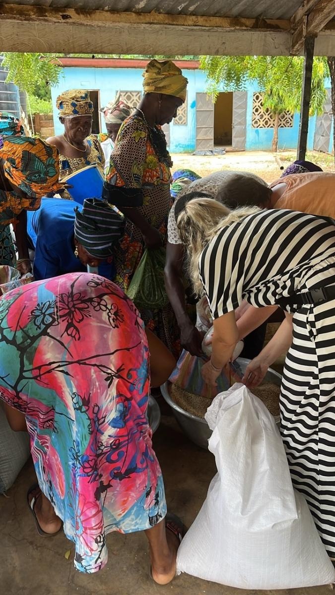 Zdjęcie w galerii na portalu naszraciborz.pl: Afrykański świt edukacji – pomoc, która ma twarz dziecka wiadomości z regionu