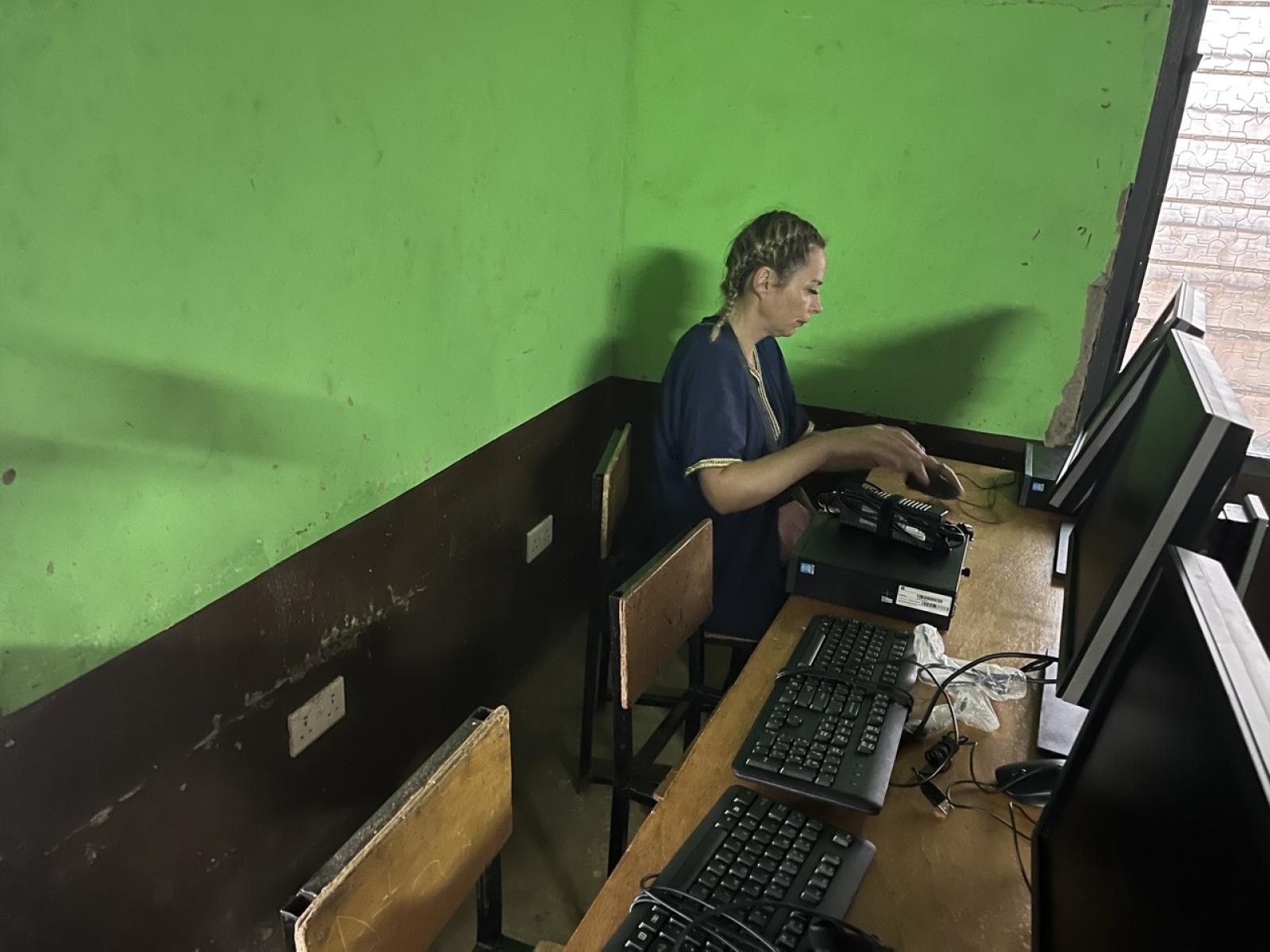 Zdjęcie w galerii na portalu naszraciborz.pl: Afrykański świt edukacji – pomoc, która ma twarz dziecka wiadomości z regionu