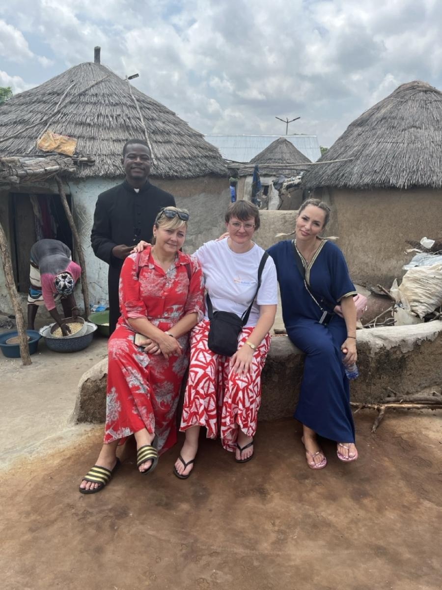 Zdjęcie w galerii na portalu naszraciborz.pl: Afrykański świt edukacji – pomoc, która ma twarz dziecka wiadomości z regionu