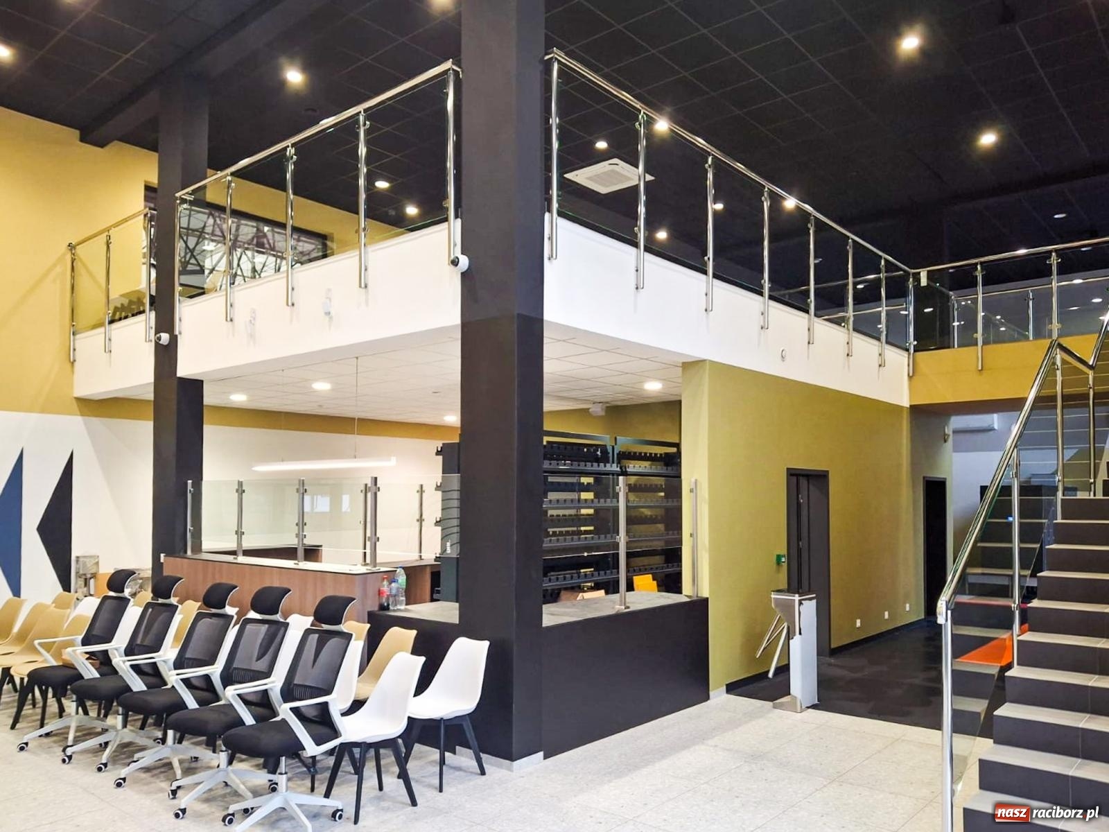 Zdjęcie w galerii na portalu naszraciborz.pl: Otwarcie lodowiska Piastor w Raciborzu – weekend pełen atrakcji na tafli [CENNIK] wiadomości z regionu